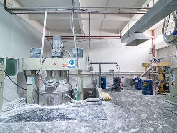 胶水存放区一角展示